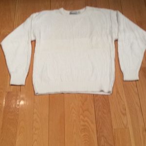 White, cotton, medium men’s Jantzen sweater.